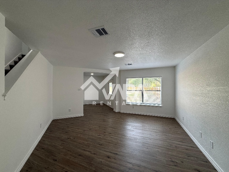 Building Photo - 2606 Jade Hill