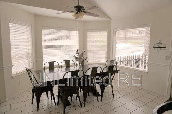Building Photo - 4154 S Pheasant Run Dr
