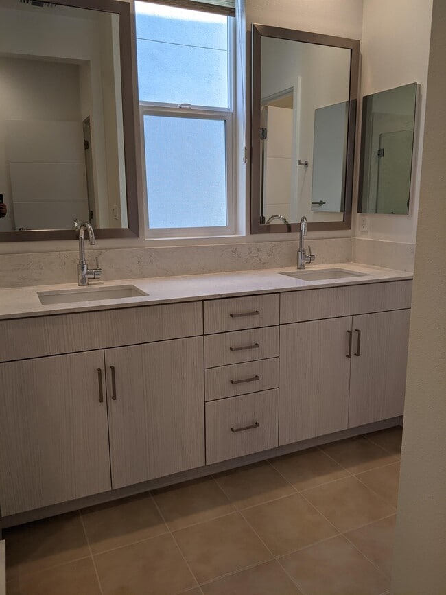 Building Photo - 193 Uptown Cir