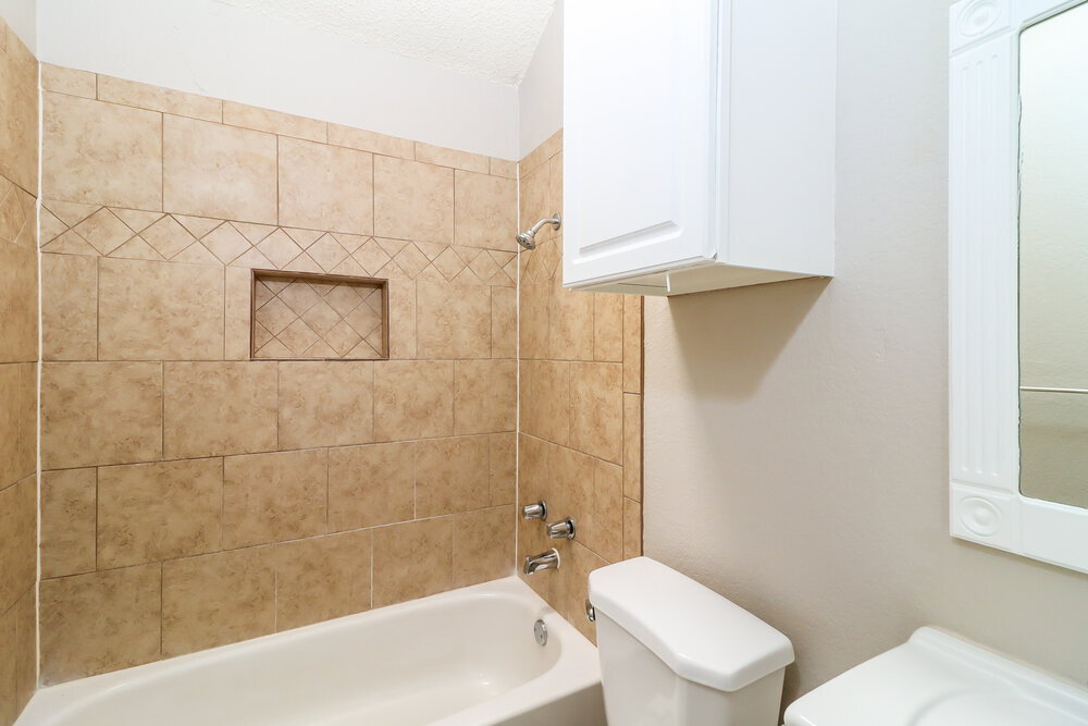 Building Photo - 8409 Tallahassee Ln