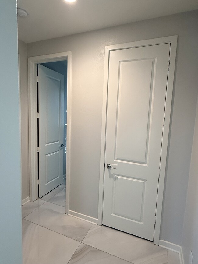 Building Photo - 31124 Hanover Ln