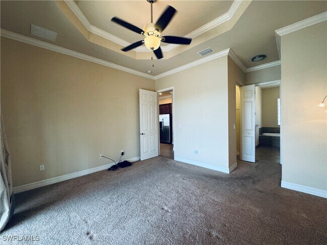 Building Photo - 10480 Carolina Willow Dr