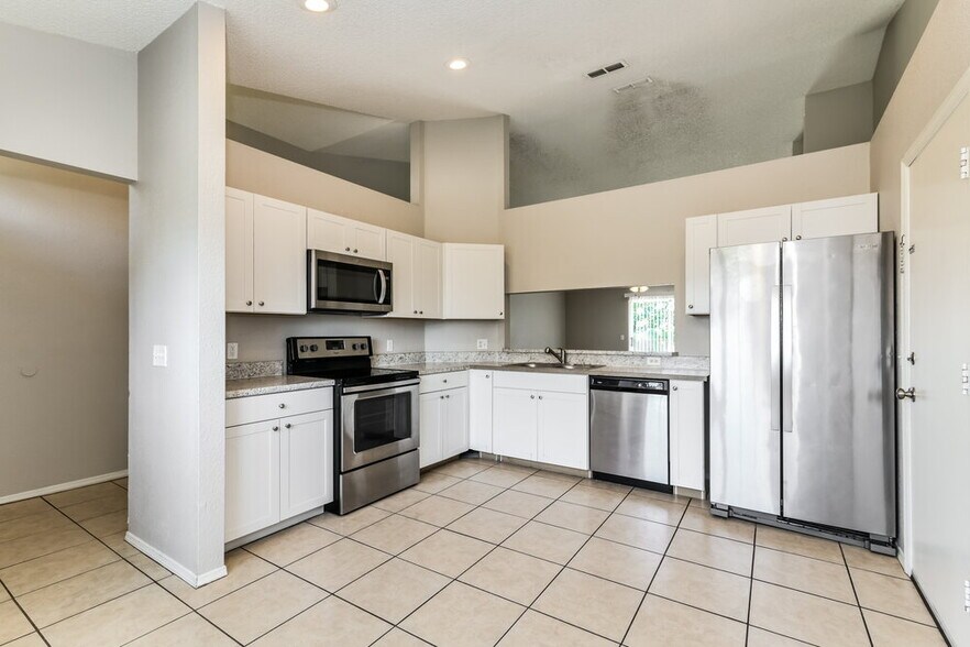 Building Photo - 1512 Lake Thomas Loop