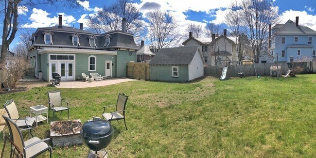 Building Photo - Gorgeous Townhouse in Quincy Avail 9/1
