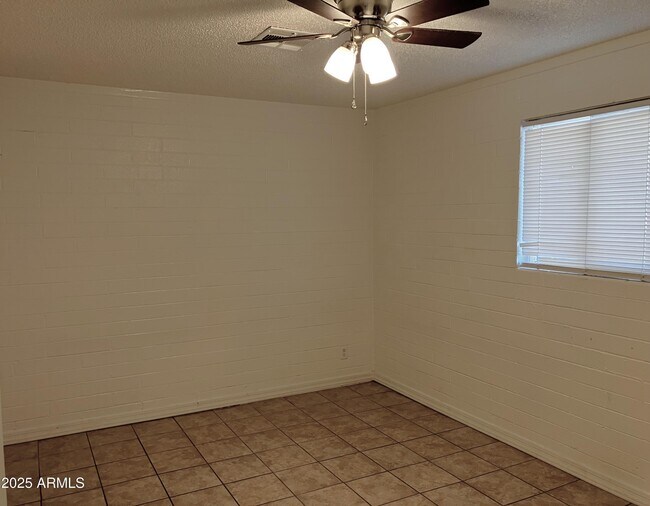 Building Photo - 3128 W Pima St