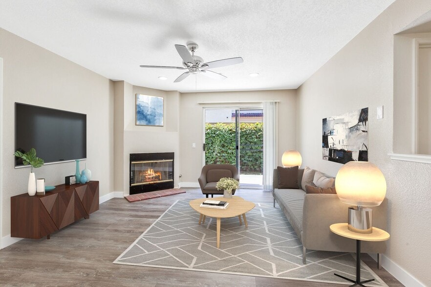 Interior Photo - 8182 Artesia Blvd