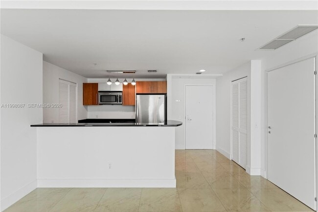 Building Photo - 300 S Biscayne Blvd