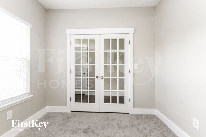 Building Photo - 3214 S Dendle Dr