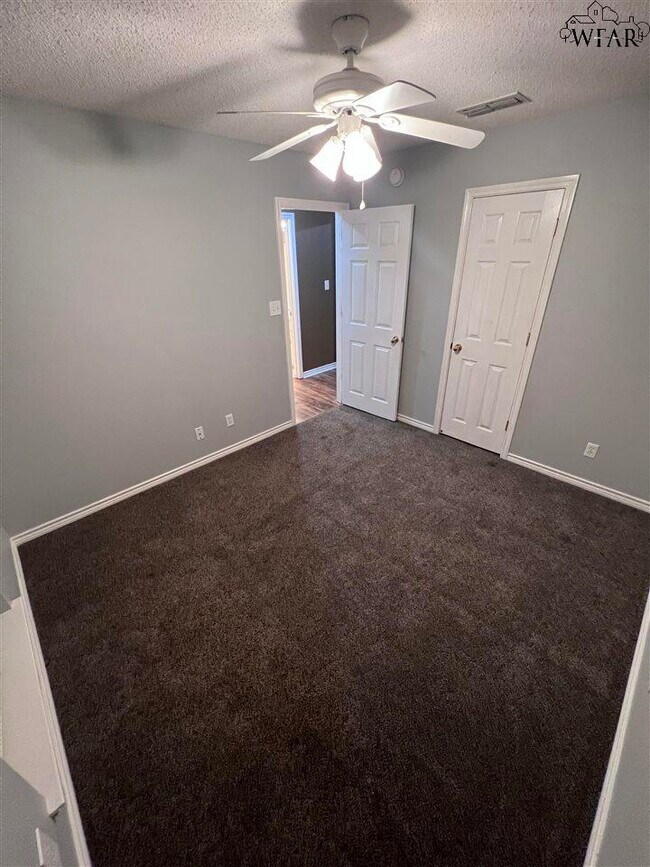 Building Photo - 6031 Van Dorn Dr