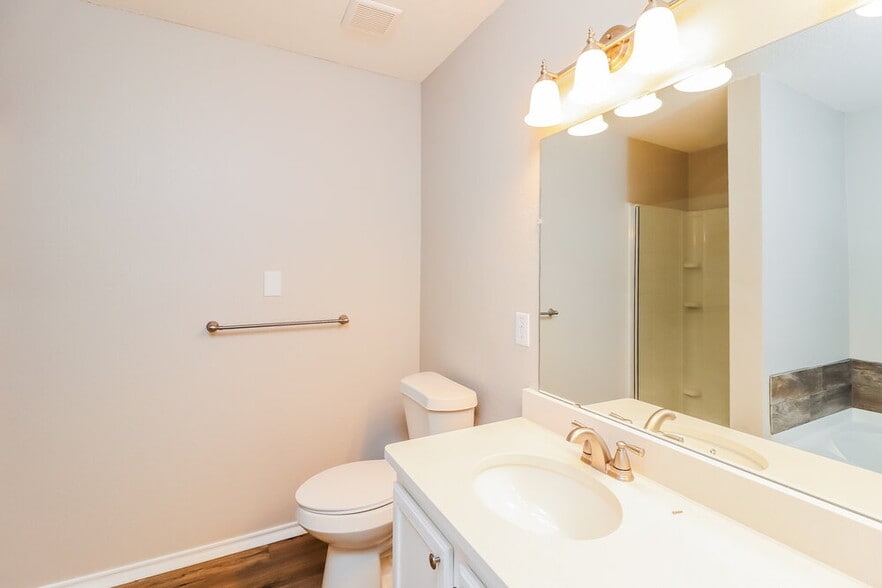 Building Photo - 332 Indian Blanket Dr