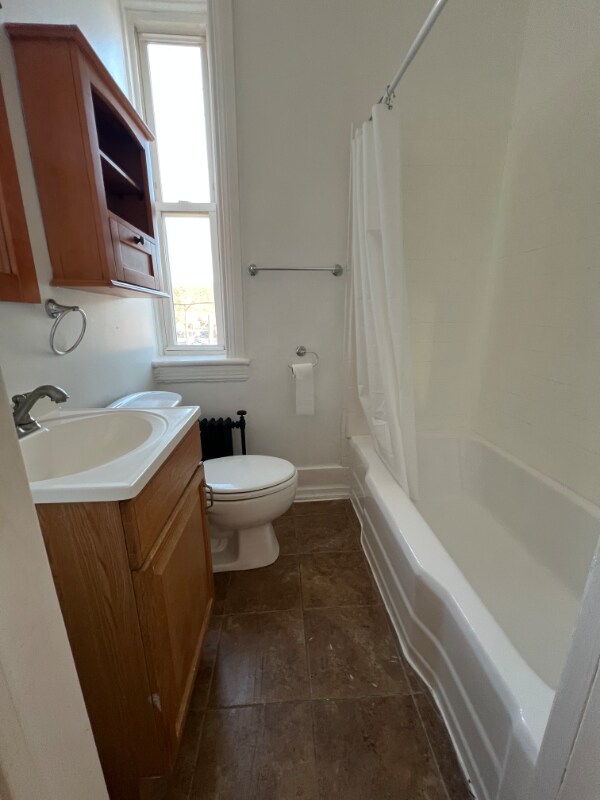 Building Photo - 366 4th Ave