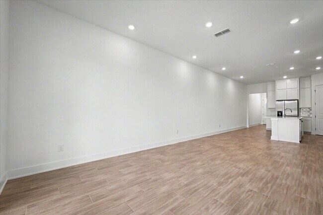 Building Photo - Brand New Construction Townhouse minutes from Durbin Pavilion