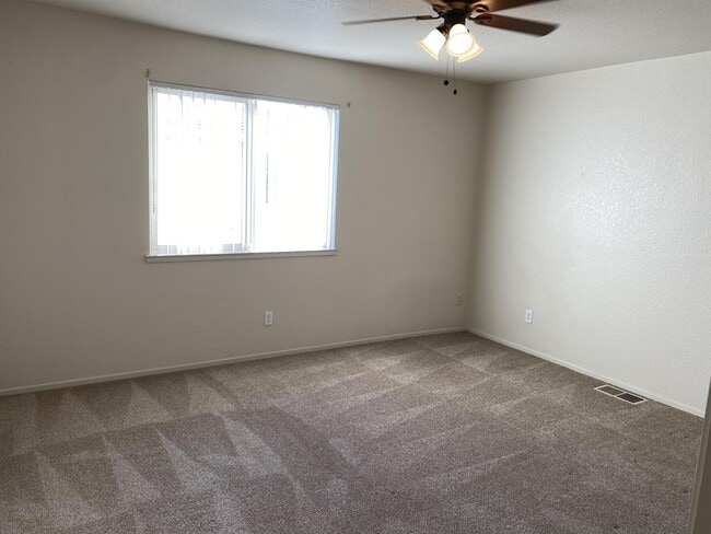 Building Photo - 2917 Snyder Ave