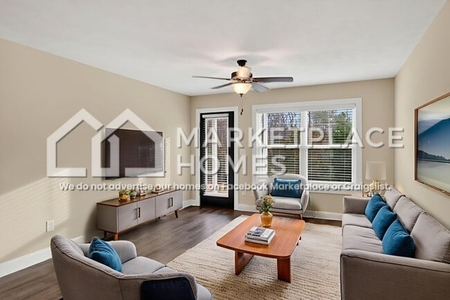 Building Photo - 112 Downsbury Rd