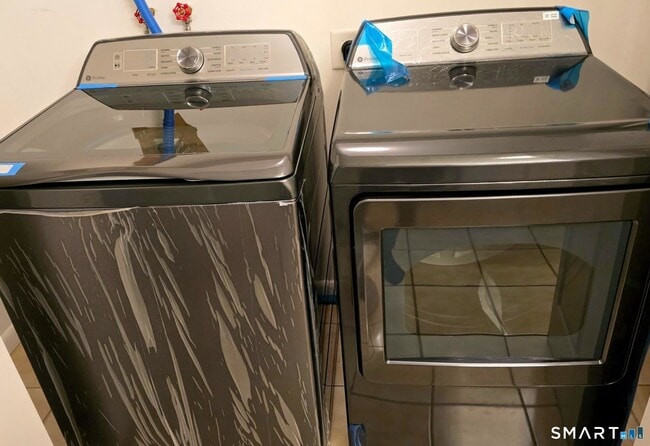 Building Photo - 244 Walsh Ave