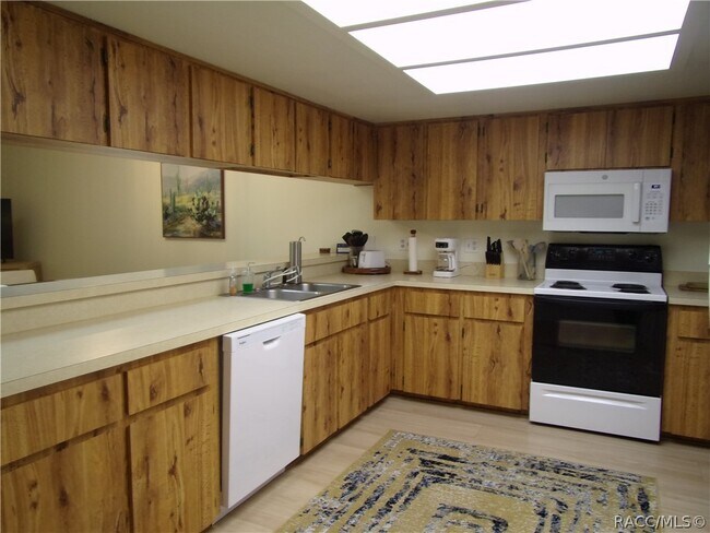 Building Photo - 876 Pritchard Island Rd