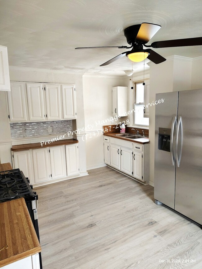 Building Photo - 200 Jarvis St