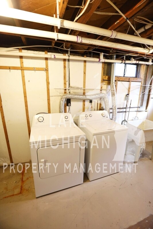 Building Photo - 1141 Blanchard St SW