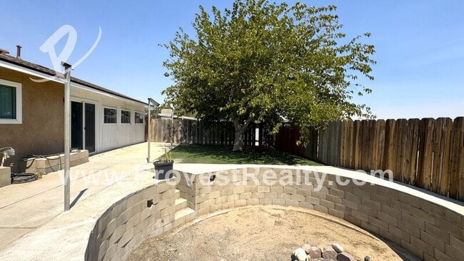 Building Photo - 9811 Arroyo Ave