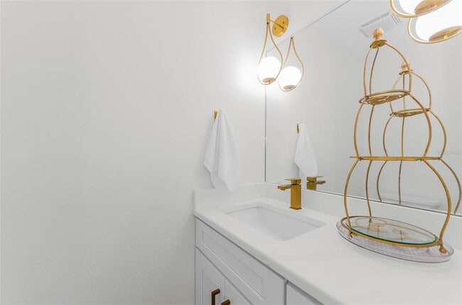 Building Photo - 2700 Bayshore Blvd