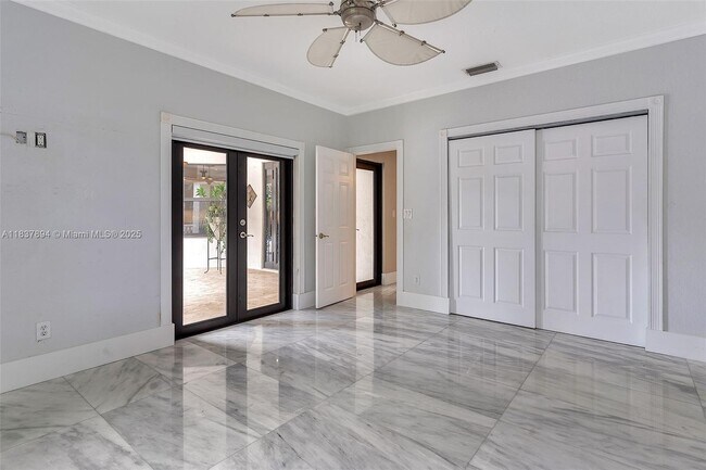 Building Photo - 3500 Fairfax Ln