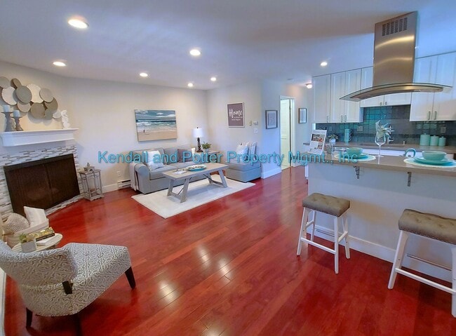 Building Photo - Impeccable 2BR, 1BA Capitola Condo with Oc...