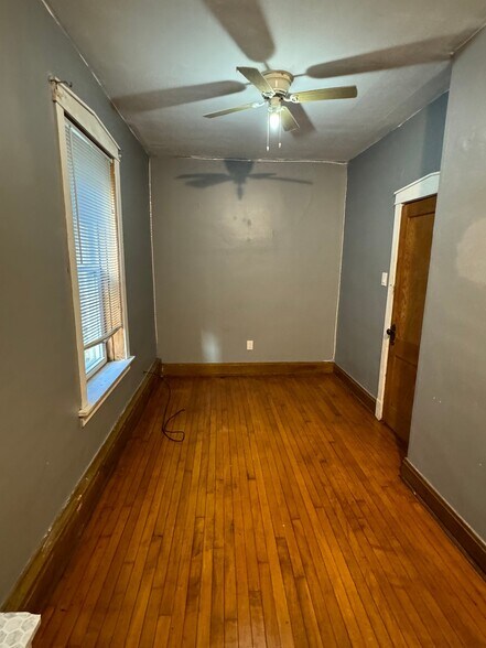 Building Photo - 8331 S South Shore Dr