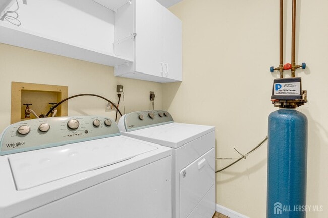 Building Photo - 3604 Springbrook Dr