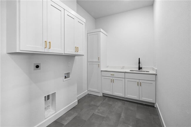 Building Photo - 1810 Peacock Rd