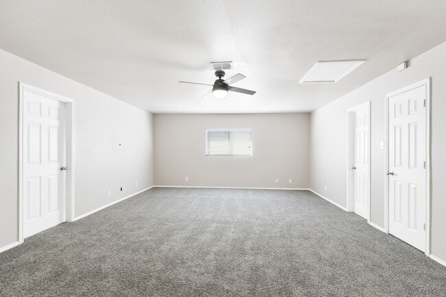 Building Photo - Well-Maintained 3-Bedroom Home – Ideal for Students & Professionals!