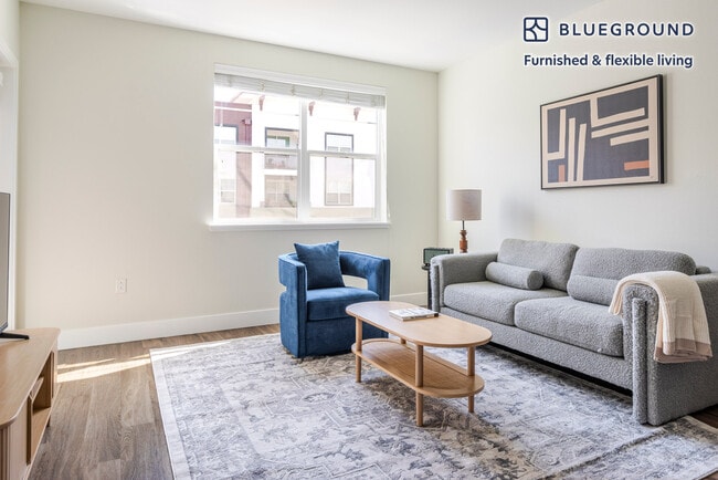 Building Photo - 3889 Artist Walk Common