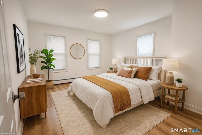 Building Photo - 98 Franklin Ave