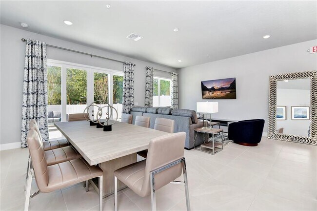 Building Photo - 7770 Sandy Ridge Dr