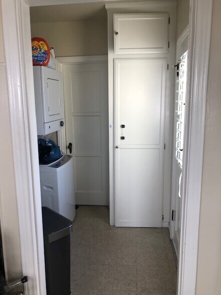 Pantry - 2581 Amherst Ave