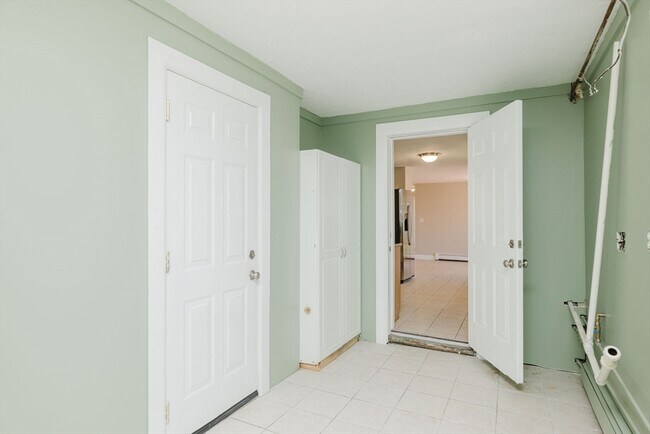 Building Photo - 125 Temi Rd