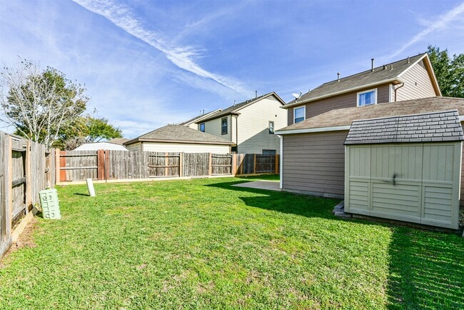 Building Photo - 6203 Gillian Park Dr