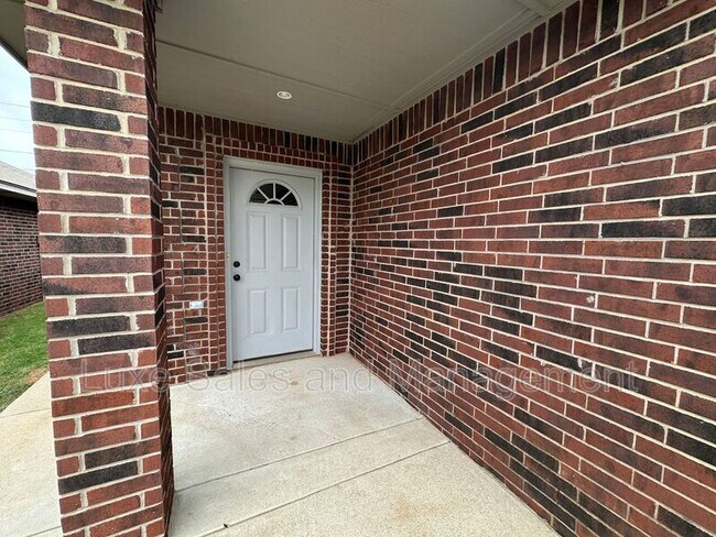 Building Photo - 1316 Garden Gate Dr