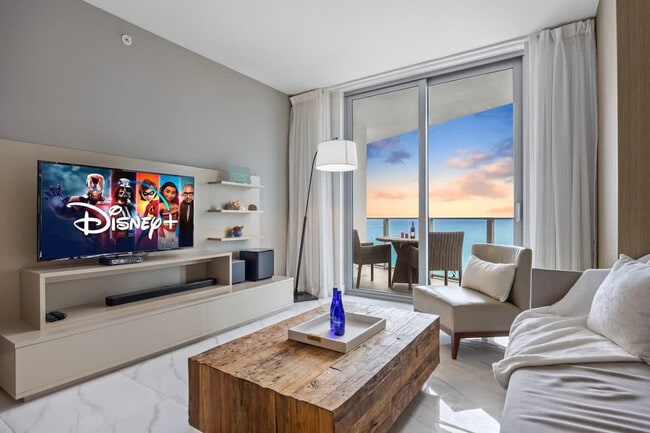 Building Photo - 4011 S Ocean Dr