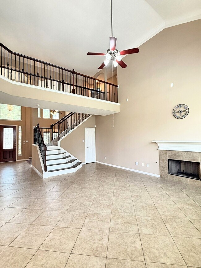 Building Photo - 2214 Jurgensen Ln