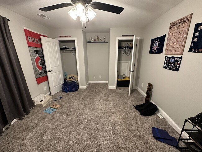 Building Photo - 4 Bedroom 3 Bathroom Home with Bonus Room!