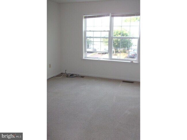 Building Photo - 108 Fairway Dr