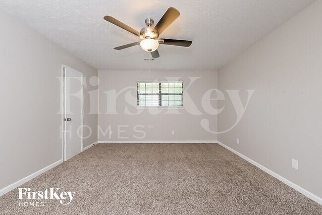 Building Photo - 185 Southmoor Cir