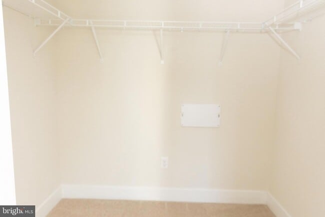 Building Photo - 10630 Meridian Hill Way