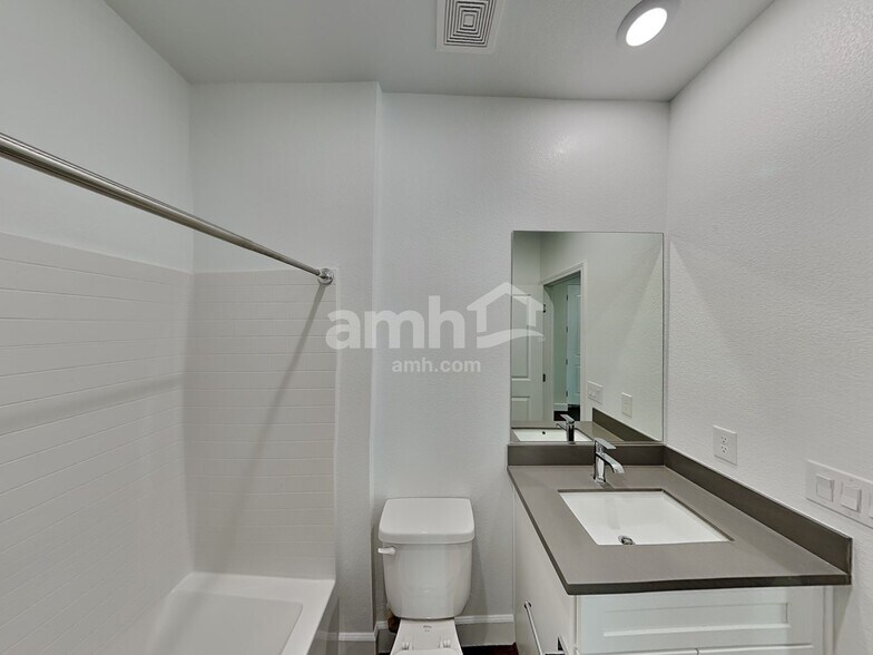 Building Photo - 288 Dahlia Rachel Pl