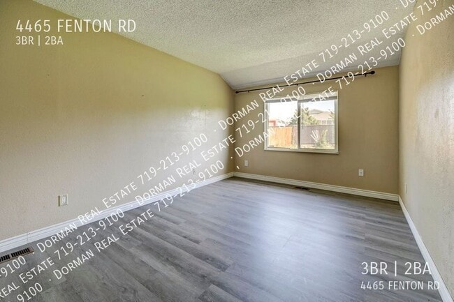 Building Photo - 4465 Fenton Rd