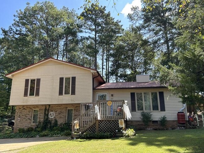 Primary Photo - 122 Cedar Creek Cir