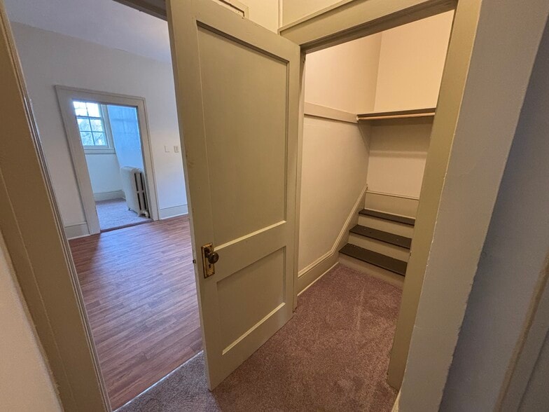 Building Photo - 1507 Hampton Ave SW