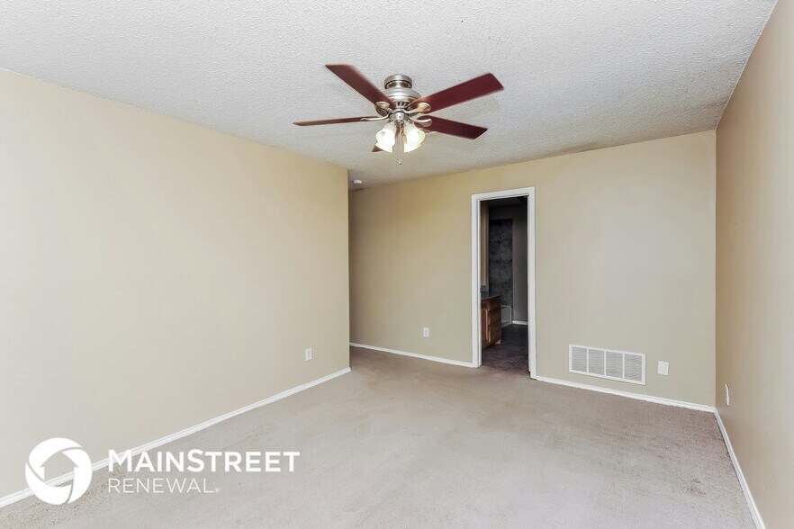 Building Photo - 1207 Cardinal Oaks Dr