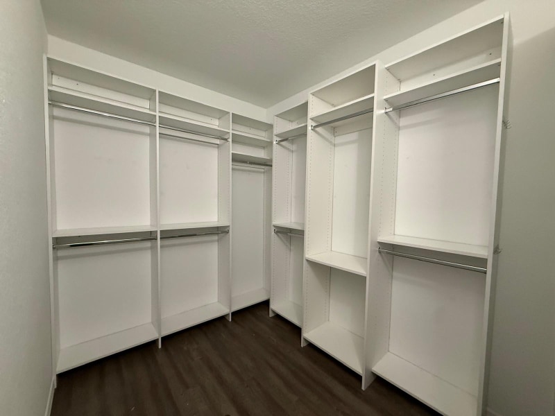 Building Photo - 11805 Holly Creek Dr