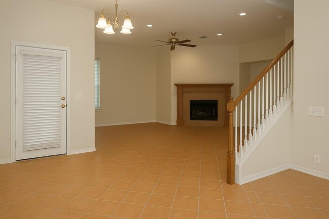 Building Photo - 5407 Evans Ave